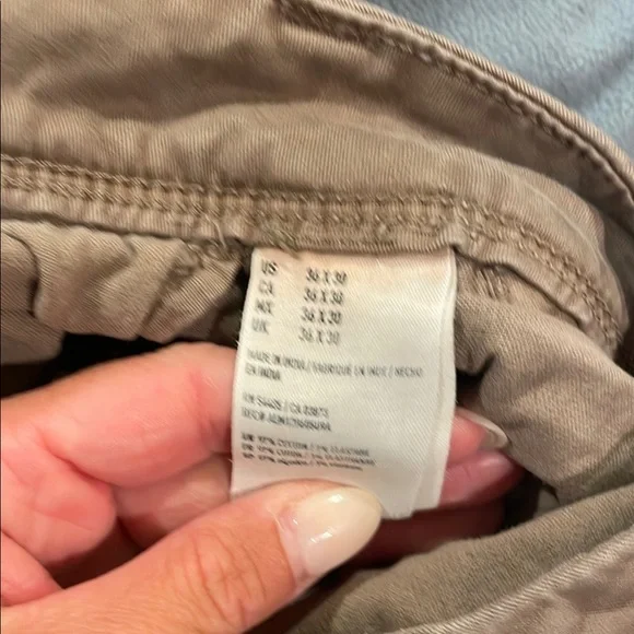 American Eagle Outfitters Tan Chinos with Relaxed Fit - Picture 2 of 3